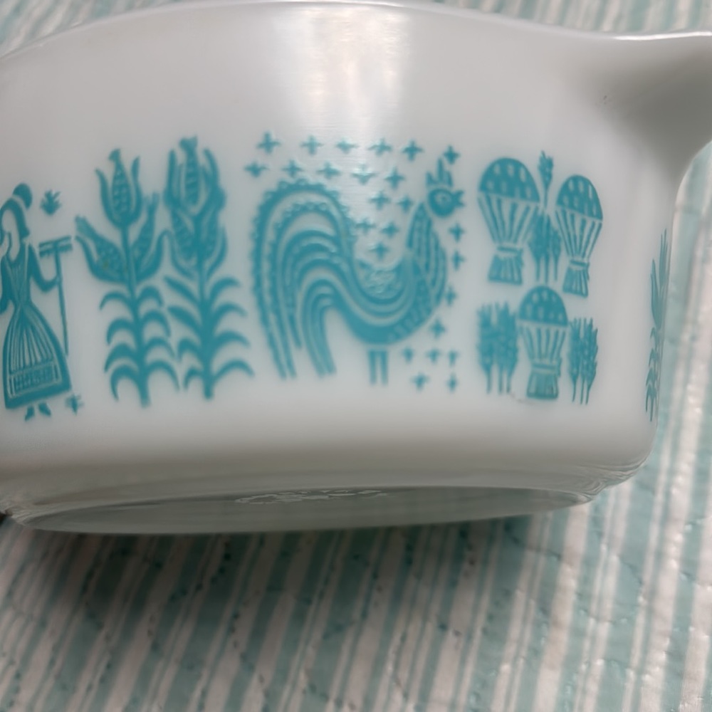 Pyrex Butterprint 1 1/2 Pint Casserole Dish # 472 No Lid EVC - Picture 12 of 13